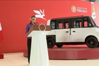 olinia auto eléctrico sheinbaum 01