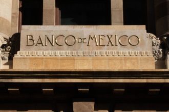 Fachada del banco de México, en la calle de 5 de Mayo, en el Centro Histórico. FOTO: MOISÉS PABLO/CUARTOSCURO.COM