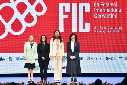 Lizeth Galván, secretaria de Turismo de Guanajuato; Valeria Palomino, directora general de Circuitos y Festivales; Claudia Curiel de Icaza, secretaria de Cultura, y Delphine Borione, Embajadora de Francia en México, durante la presentación en el Lunario del Auditorio Nacional de la edición 54 del Festival Internacional Cervantino (FIC) que contará con Francia como país invitado. FOTO: MARIO JASSO/CUARTOSCURO.COM