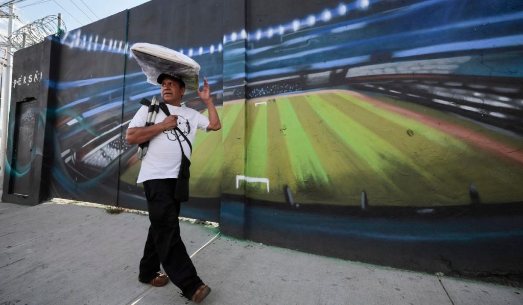vecinos de alrededrores de estadio banorte