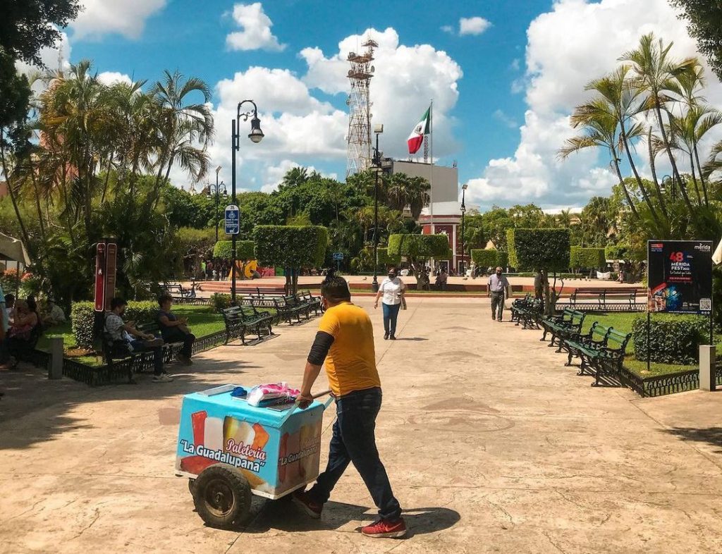 como aguantar el calor en el centro historico de merida