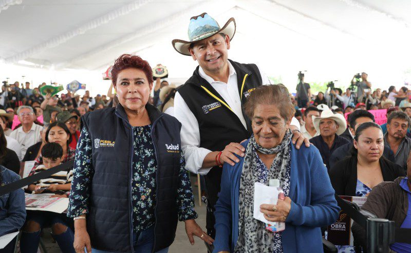 alejandro armenta entrega apoyos en quecholac