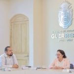 evelyn salgado y rectora de universidad