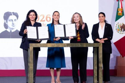 claudia sheinbaum firma documento
