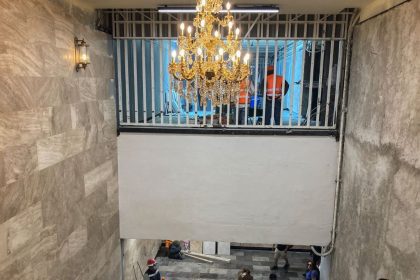 Candelabros en el Metro Hidalgo. | FOTO: ANDREA MURCIA /CUARTOSCURO.COM