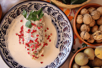 chiles en nogada
