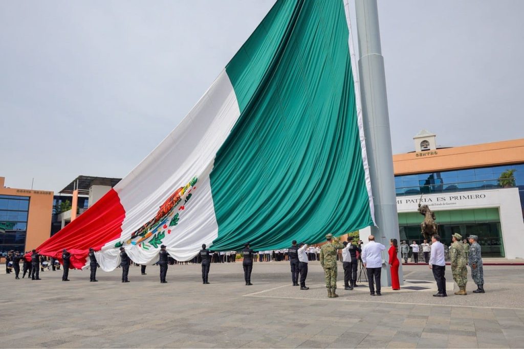 evelyn salgado bandera