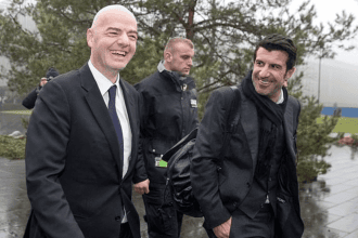 Figo e Infantino. Foto: Getty Images