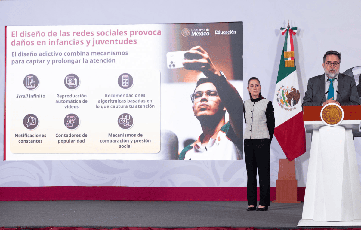 Sheinbaum limitará celulares en escuelas a nivel básico